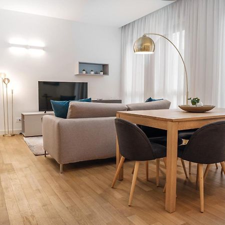 Manzoni 44 Suite Milan Bagian luar foto