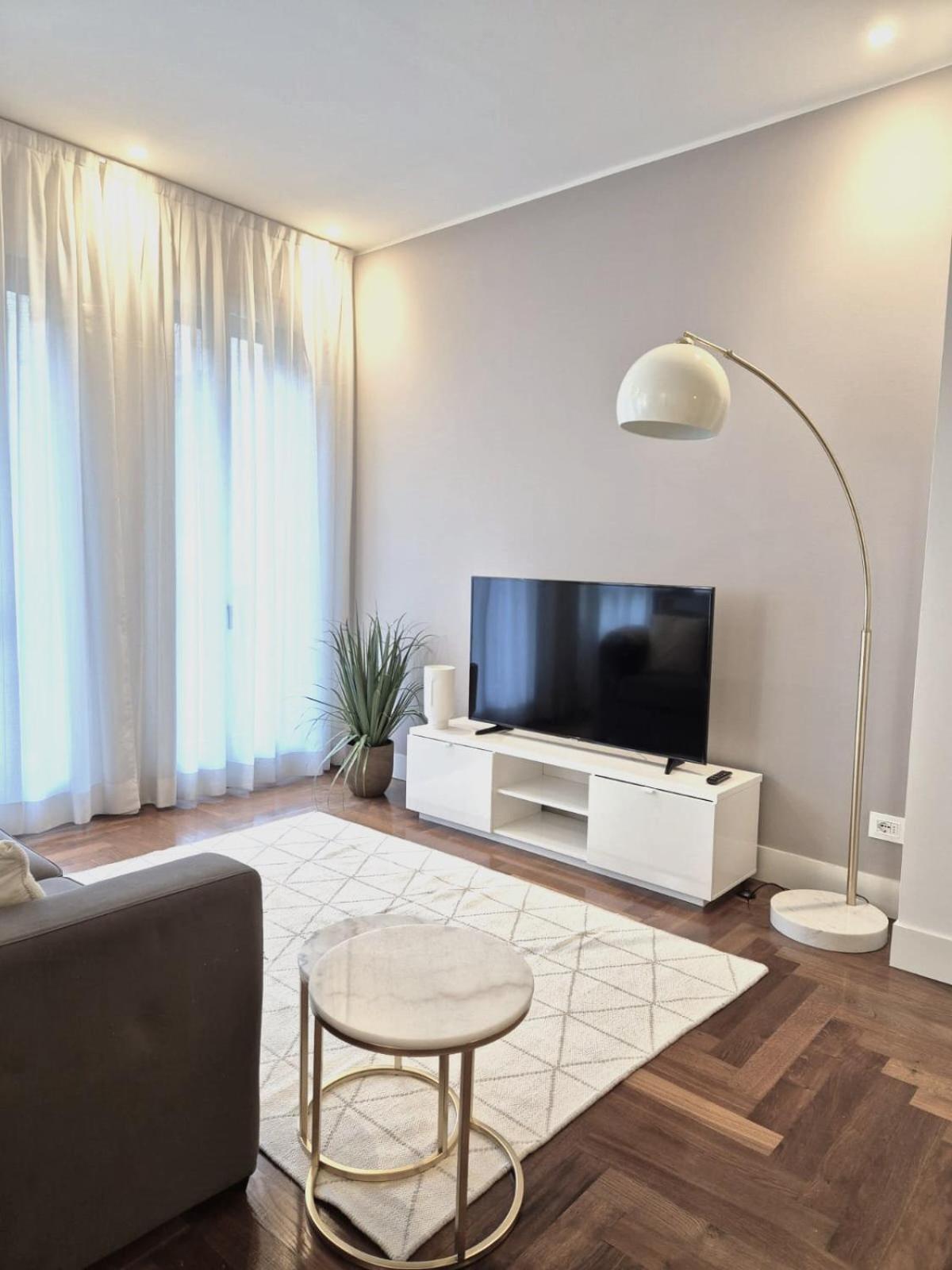Manzoni 44 Suite Milan Bagian luar foto